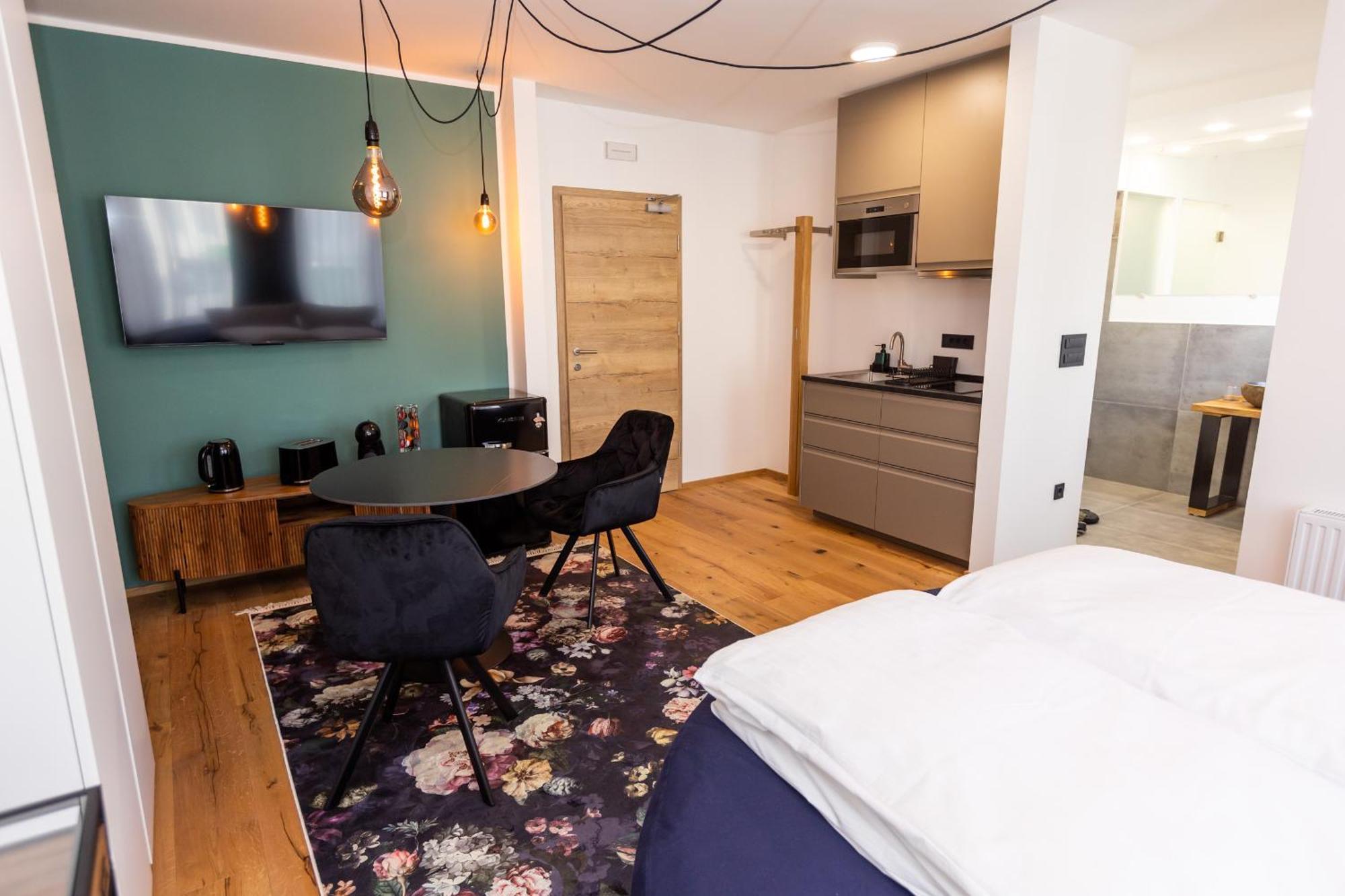 Kavenija Apartmaji - Free Parking 马里博尔 外观 照片